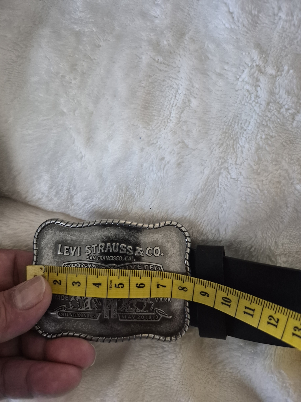 Levi's Men's Black Leather Belt with Silver Buckle